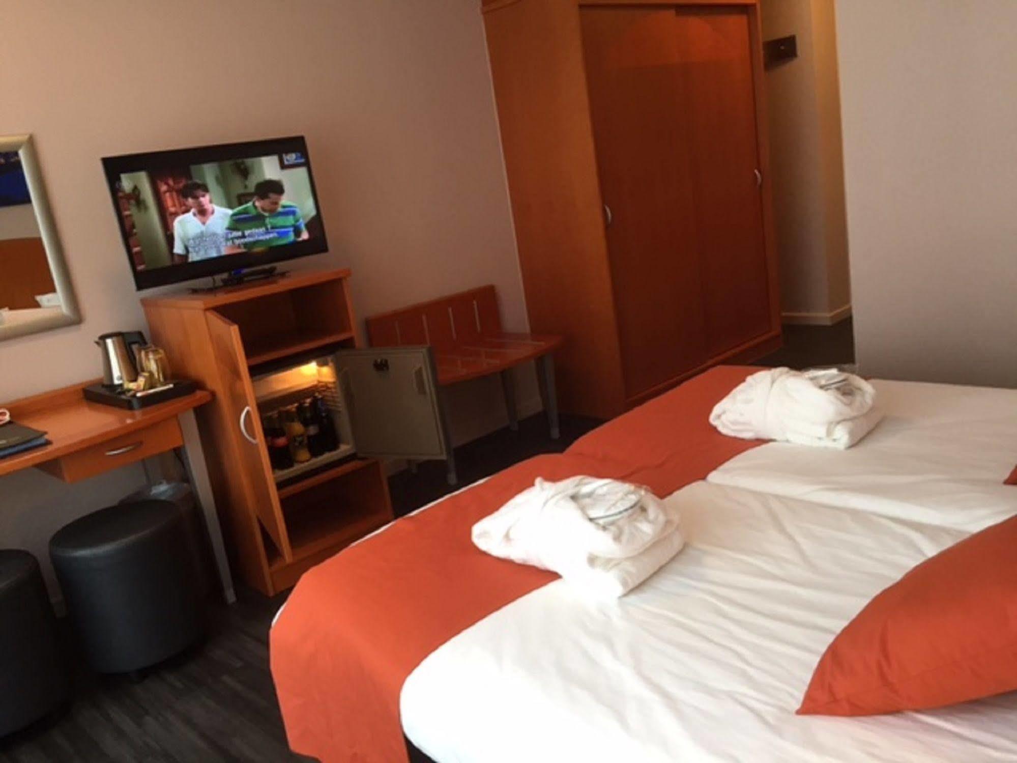 Acces Hotel Ostend Exterior photo
