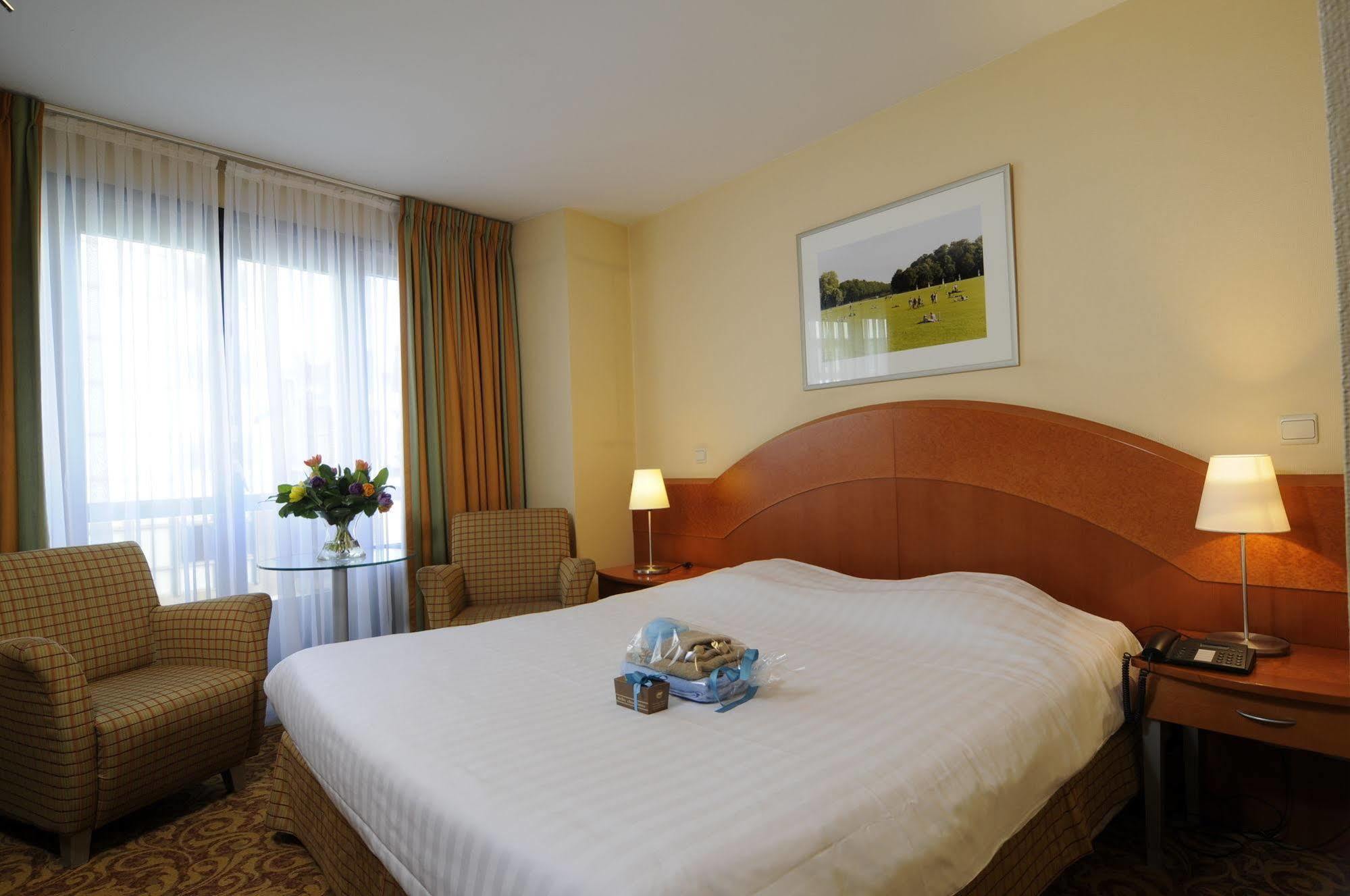 Acces Hotel Ostend Exterior photo